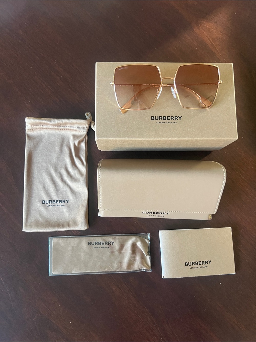 BURBERRY WOMEN’S DAPHNE ROSE GOLD GRADIENT PINK SQUARE SUNGLASS